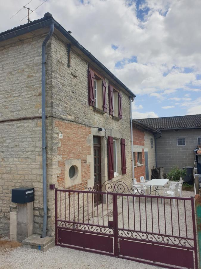 Gite Au Village Du Domaine Le Colombier Dienville 외부 사진